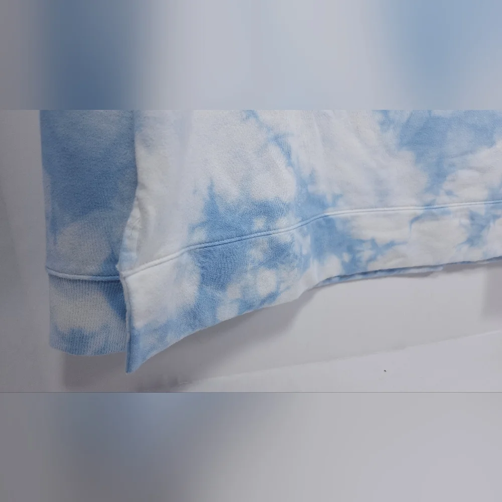 Nautica Women's Tie Dye Sky Theme Crew Neck Sweatshirt Size Large Blue / White - Picture 5 of 11